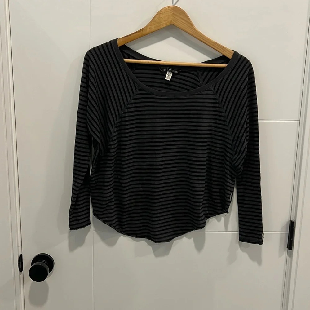 Billabong long sleeve short style shirt  size small